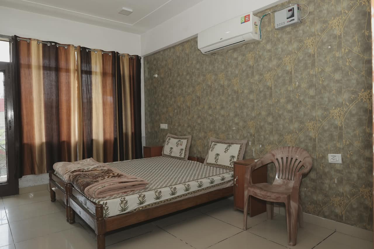 Executive Suite Bed Room